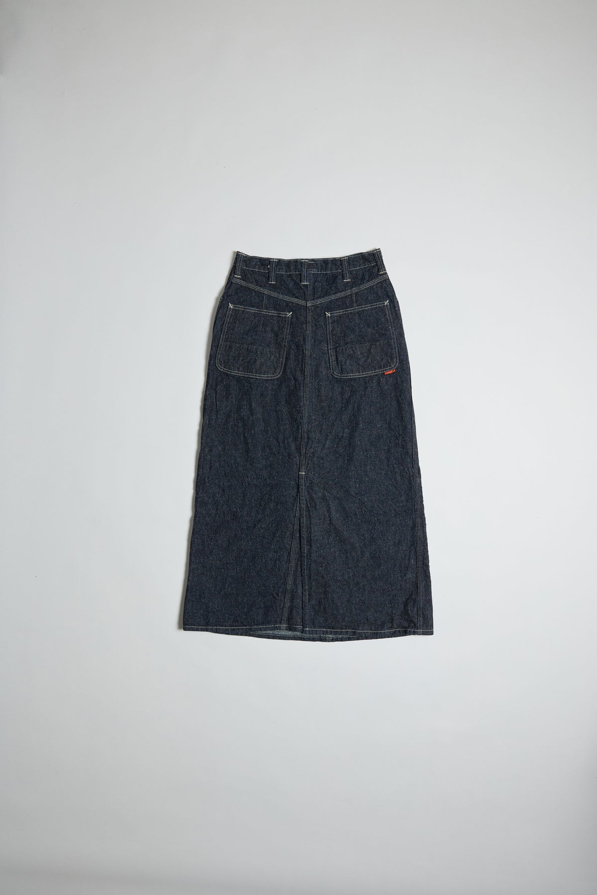 Back-Slit Skirt / HANMO INDIGO・SAKURA